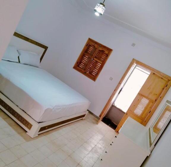 سوییت خانوادگی, Al Kasbah