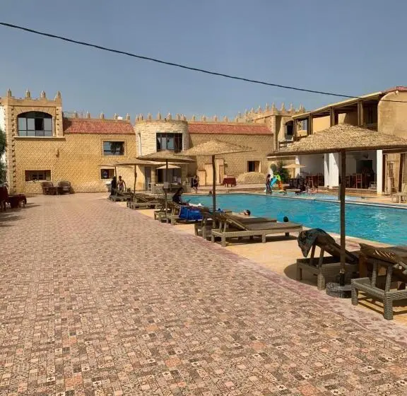 Juniorsviitti, Al Kasbah