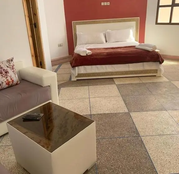 Juniorsviitti, Al Kasbah