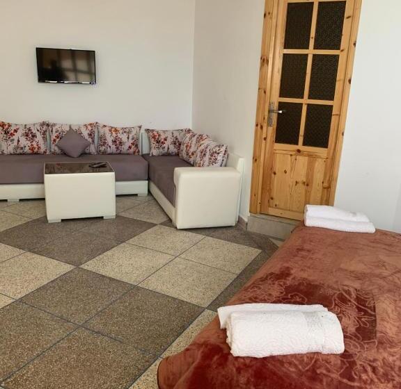 سوییت جونیور, Al Kasbah