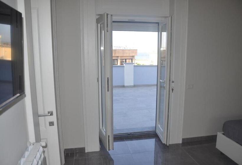 Номер Стандарт с Террасой, Dc House