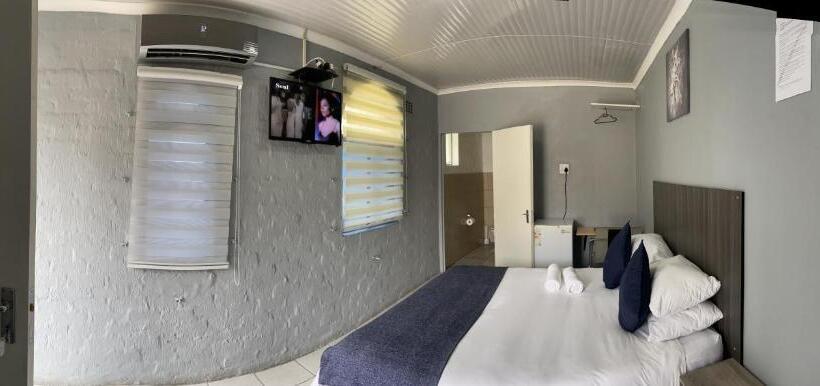 اتاق استاندارد, Host Hub Guest House
