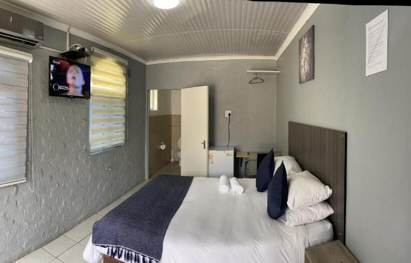 اتاق استاندارد, Host Hub Guest House