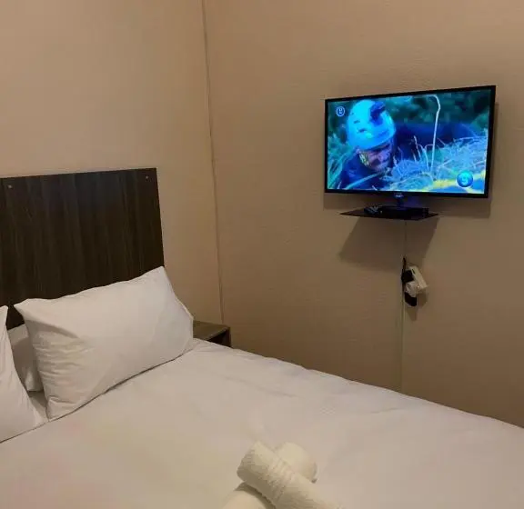 デラックスルーム, Host Hub Guest House