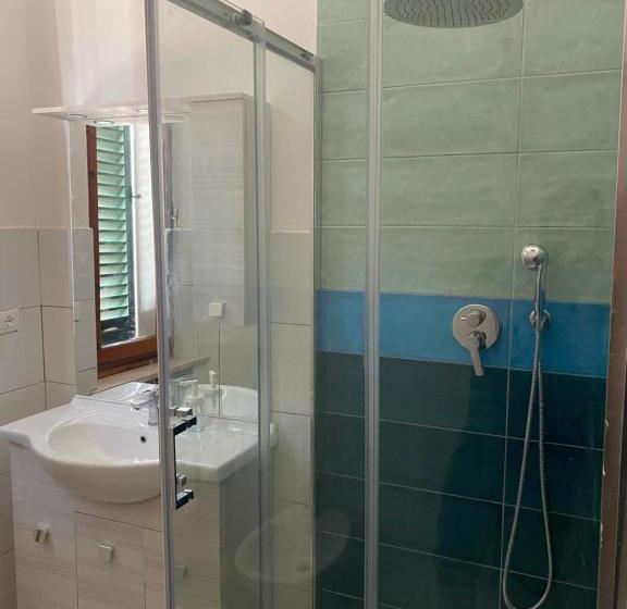 Standard room with outdoor bath, Affittacamere Alloggio Olivo