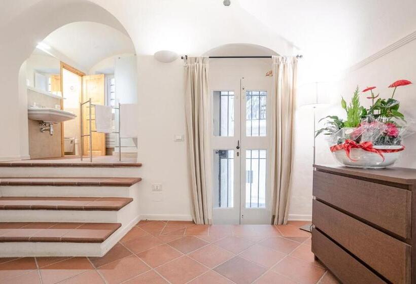 غرفة قياسية, Residenza De Gemmis