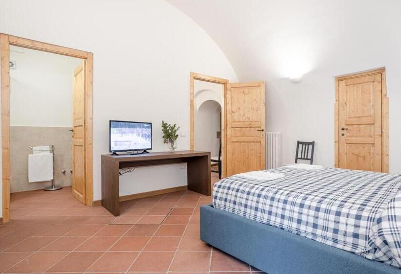 Quarto Estandar para Deficientes Físicos, Residenza De Gemmis