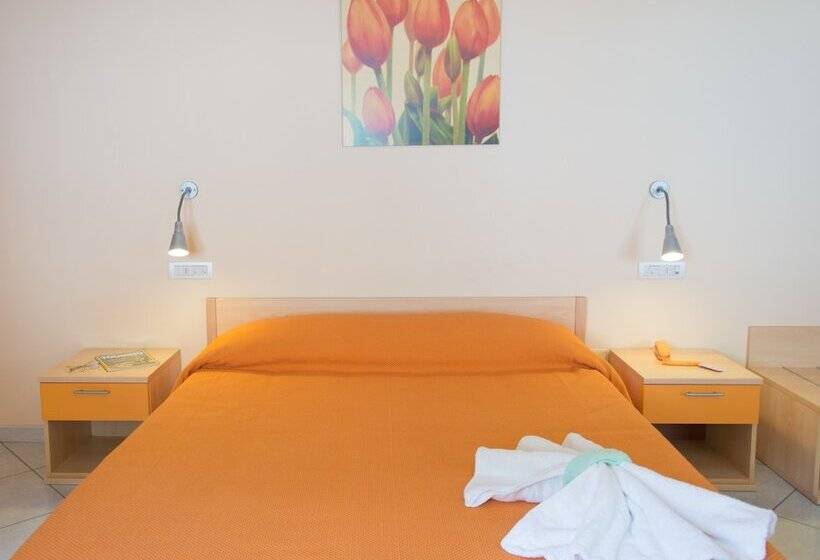 اتاق سوپریور, Minihotel Iris