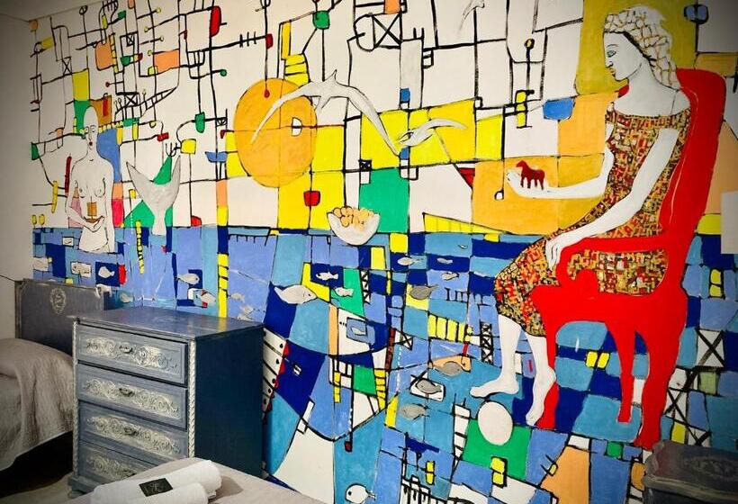 جناح جونيور مطلّ علي البحر, Villa Scilla E Cariddi