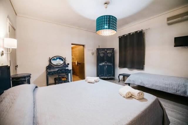 جناح جونيور مطلّ علي البحر, Villa Scilla E Cariddi