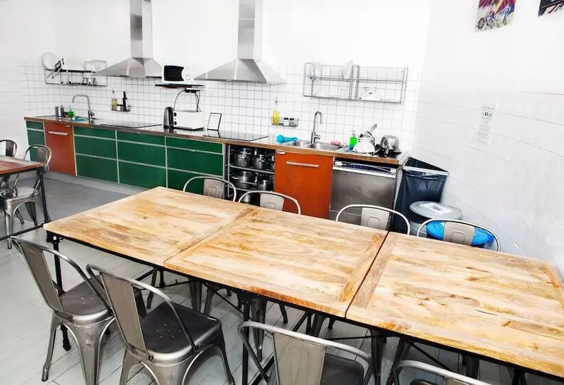 اتاق استاندارد, City Backpackers Hostel