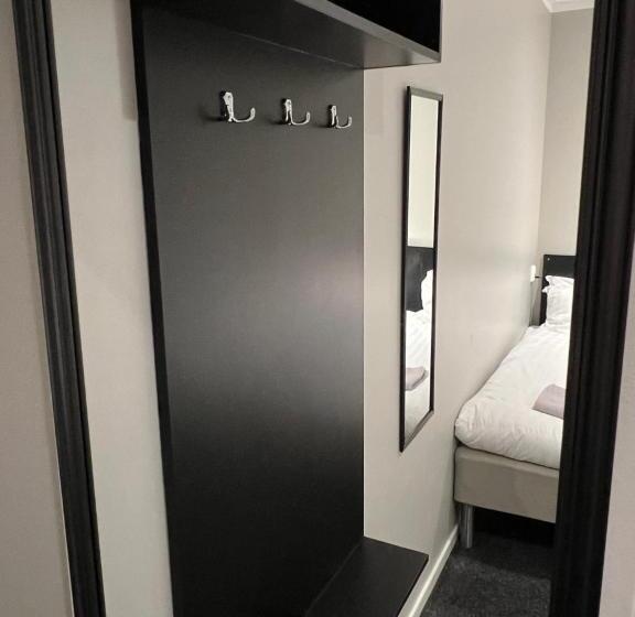 스탠다드 룸 공동 욕실, Grad Hotel And Hostel