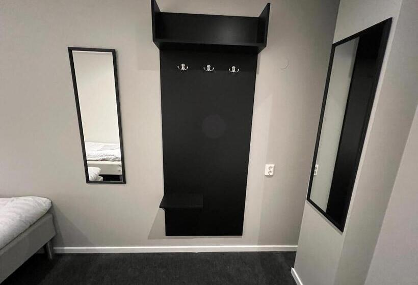 스탠다드 룸 공동 욕실, Grad Hotel And Hostel