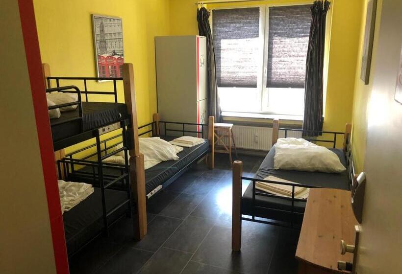 Cama em Quarto Compartilhado, Backpackers Düsseldorf   Self Check In