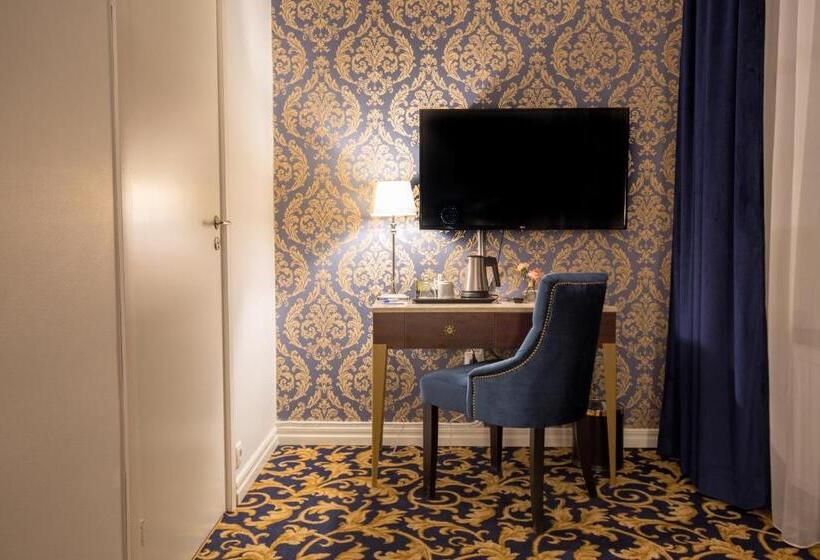 חדר דחוקס עם מיטת קינג, Gamla Stan, Bw Signature Collection