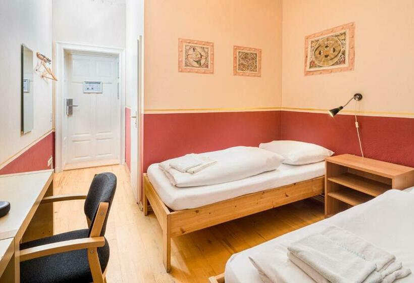 스탠다드 룸, Hostel Mondpalast