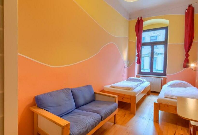 스탠다드 룸 공동 욕실, Hostel Mondpalast