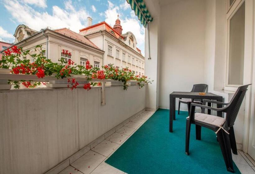 اتاق استاندارد, Arcus Garden