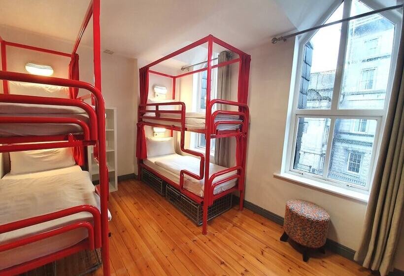 共用房间的床, Galway City Hostel   Solo Traveller Hostel