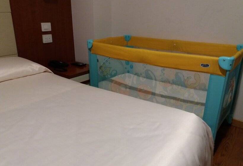 Pokój Standard, Mezzaluna