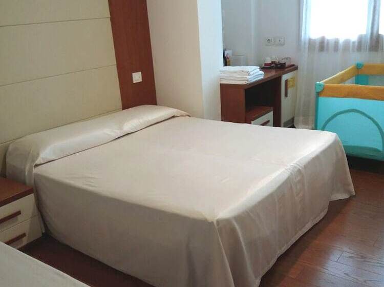 Pokój Rodzinny, Mezzaluna