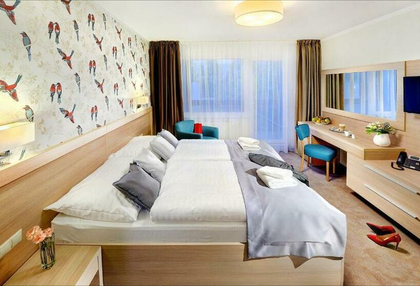 غرفة قياسية, Park