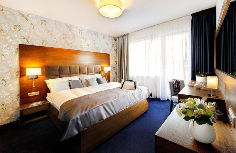 شقة غرفة واحدة, Park