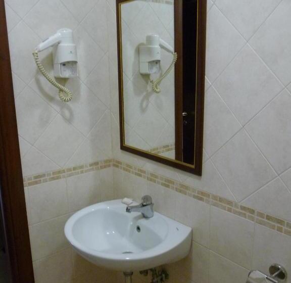 اتاق استاندارد چهارنفره با چشم‌انداز باغ, Agriturismo Biologico Corte Aragonese