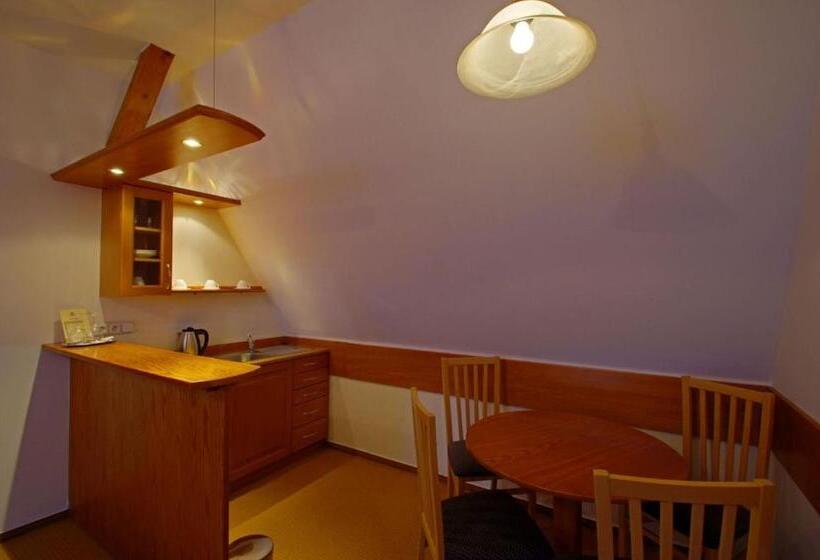 １ベッドルームアパートメント, U Leva