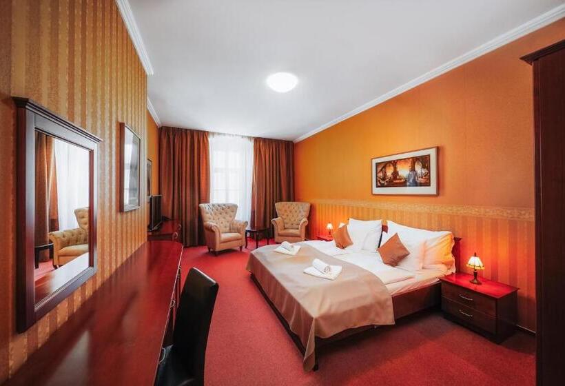 デラックスルーム, U Leva