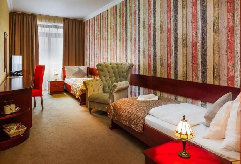 デラックスルーム, U Leva