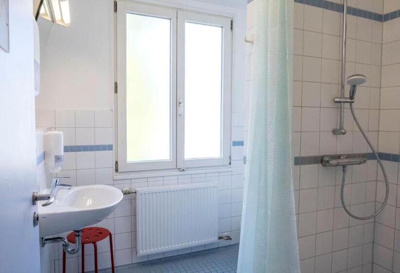 غرفة قياسية رباعية حمام مشترك, Jugendherberge Lübeck Vor Dem Burgtor