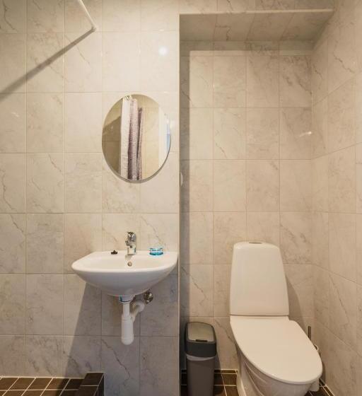 اتاق استاندارد چهار تخته, Kuressaare Central Hostel