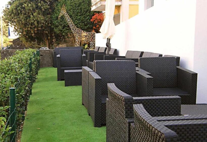 اتاق استاندارد با سرویس بهداشتی مشترک, A Filla Do Mar