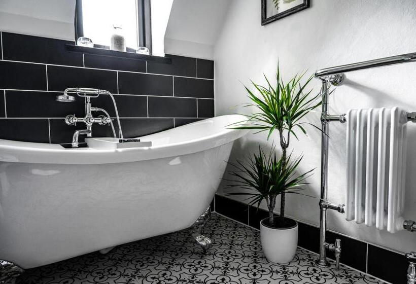 اتاق استاندارد, White Rose Tower