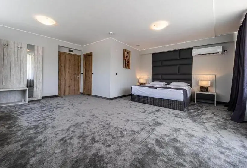Habitació Deluxe, Caesar 2
