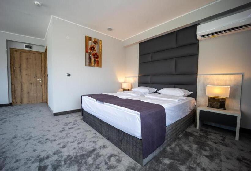 デラックスルーム, Caesar 2