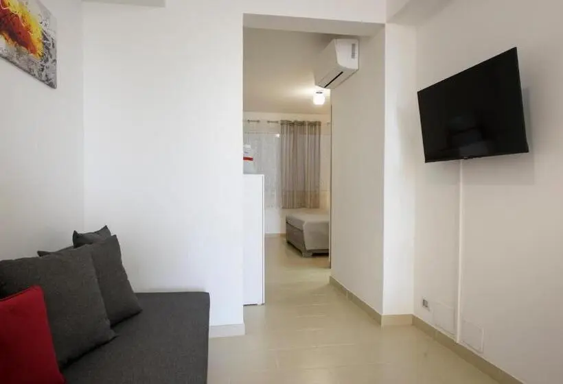1ベッドルームのデラックスアパートメント, Madagì Beachfront Apartments
