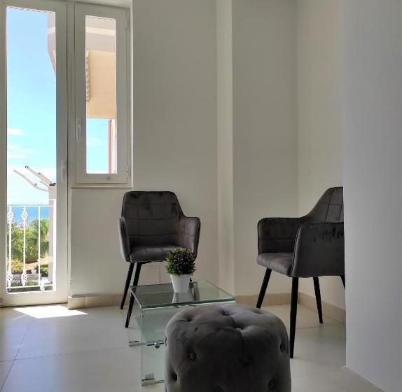 آپارتمان دوبلکس 1 خوابه, Madagì Beachfront Apartments