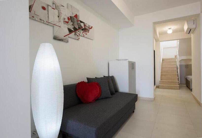 آپارتمان دوبلکس 1 خوابه, Madagì Beachfront Apartments