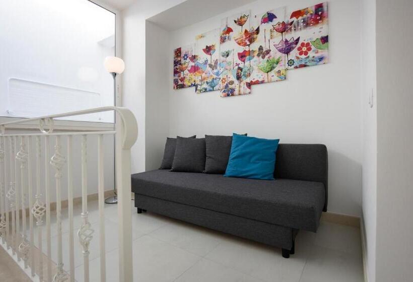 آپارتمان دوبلکس 1 خوابه, Madagì Beachfront Apartments