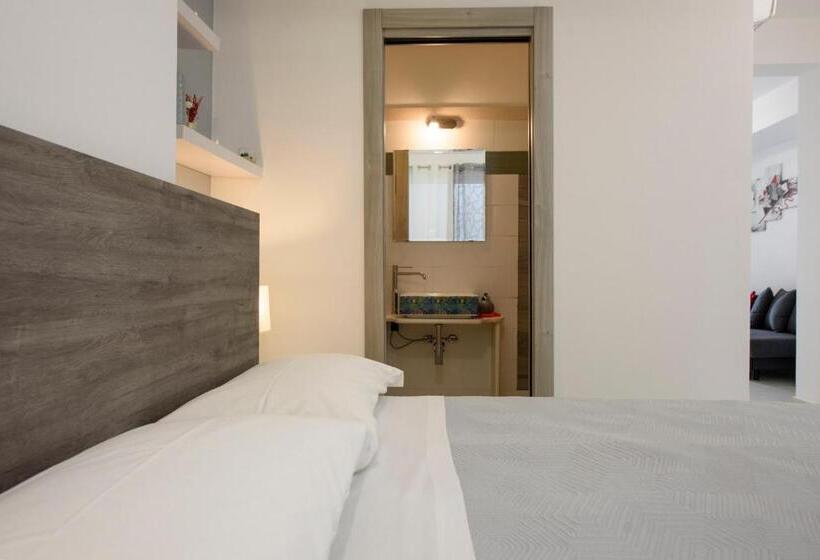 آپارتمان دوبلکس 1 خوابه, Madagì Beachfront Apartments