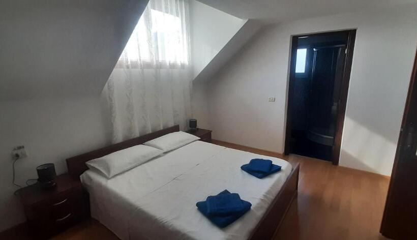 Номер Стандарт, Cazare Luxandra