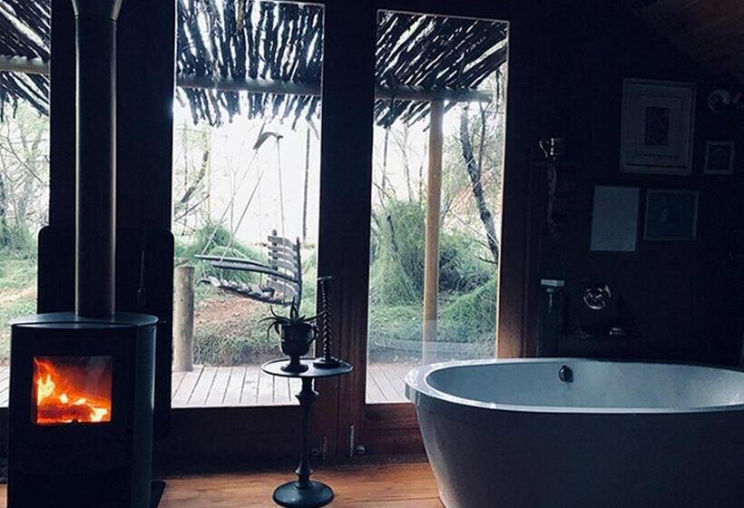 スタンダードルーム, De Cango Farm