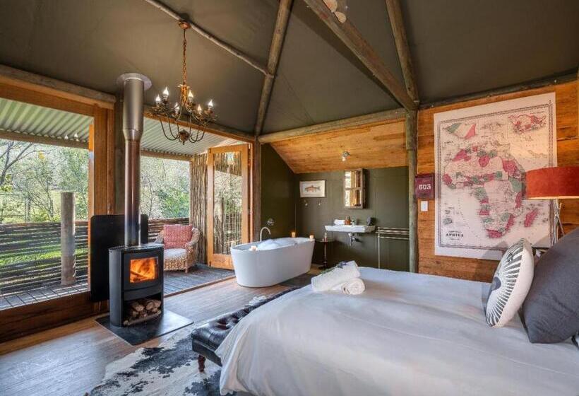 スタンダードルーム, De Cango Farm