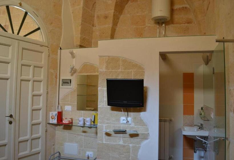 חדר אקונומי, Depandance Economy