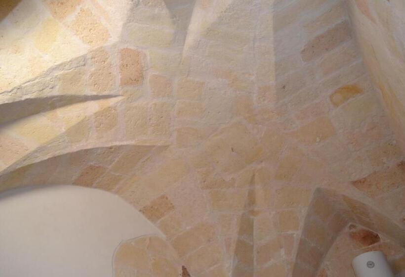 חדר אקונומי, Depandance Economy