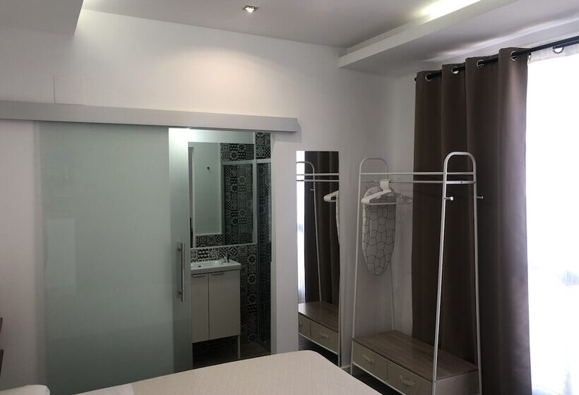 Номер Стандарт, La Estacion