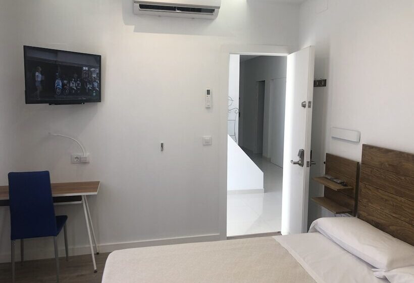 Номер Стандарт, La Estacion