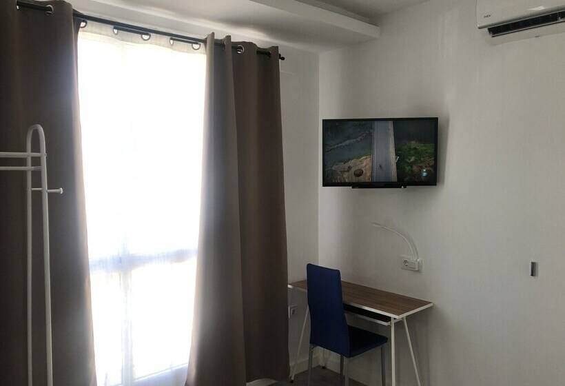 Номер Стандарт, La Estacion